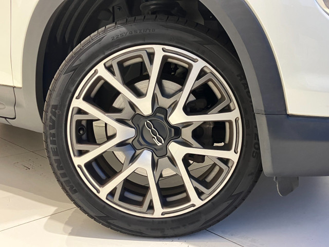 フィアット 500X クロスプラス 4WDの中古車