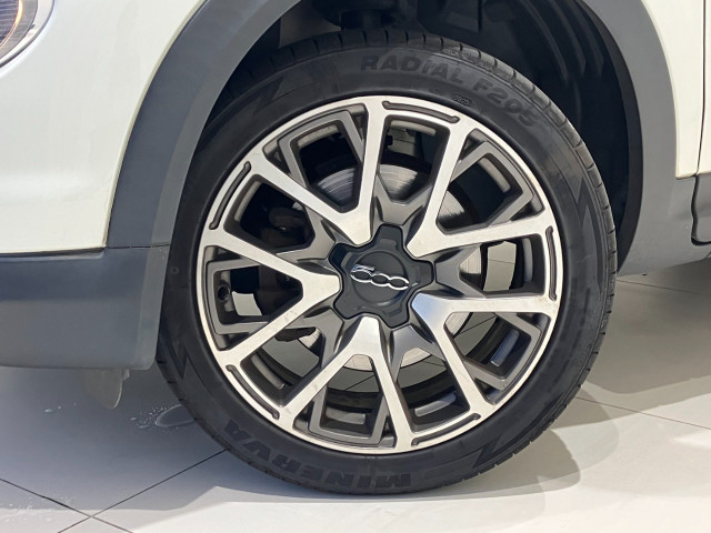 フィアット 500X クロスプラス 4WDの中古車