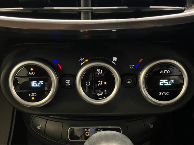 フィアット 500X クロスプラス 4WDの中古車