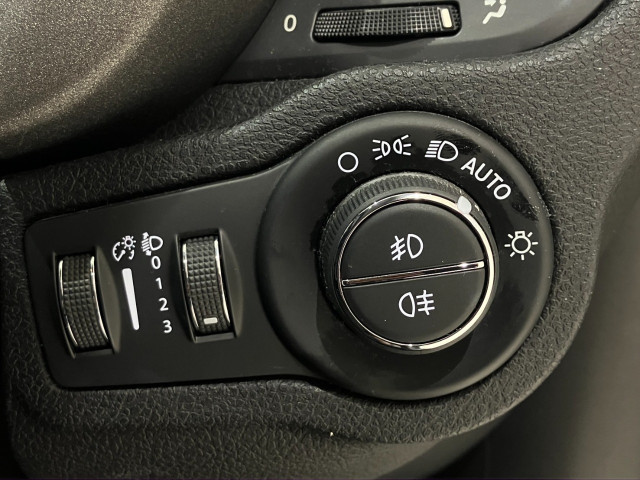 フィアット 500X クロスプラス 4WDの中古車