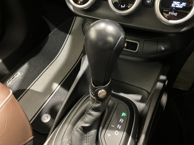 フィアット 500X クロスプラス 4WDの中古車