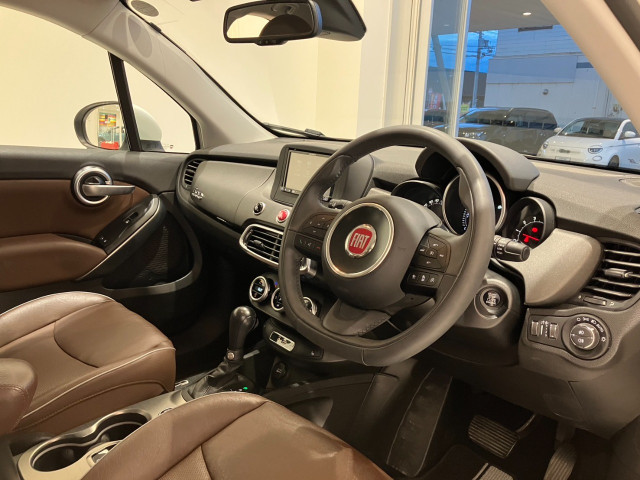 フィアット 500X クロスプラス 4WDの中古車