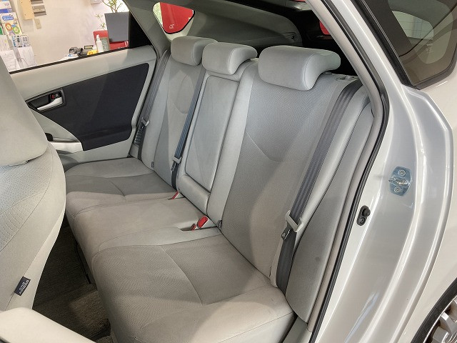 トヨタ プリウス 1.8 Sの中古車
