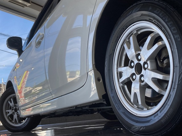 トヨタ プリウス 1.8 Sの中古車