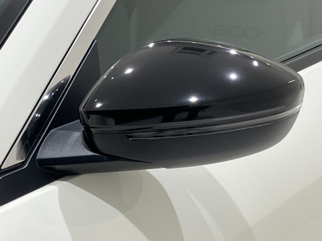 フィアット 600e ラ プリマ ホワイト パッケージの中古車