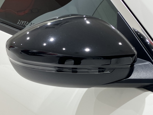 フィアット 600e ラ プリマ ホワイト パッケージの中古車