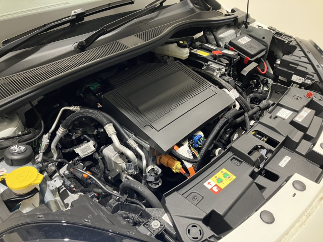 フィアット 600e ラ プリマ ホワイト パッケージの中古車