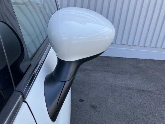 フィアット 500 1.2 8V Lounge RHDの中古車