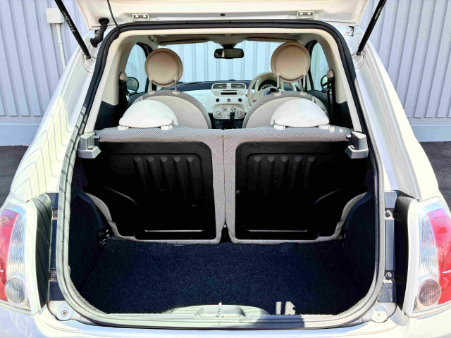 フィアット 500 1.2 8V Lounge RHDの中古車