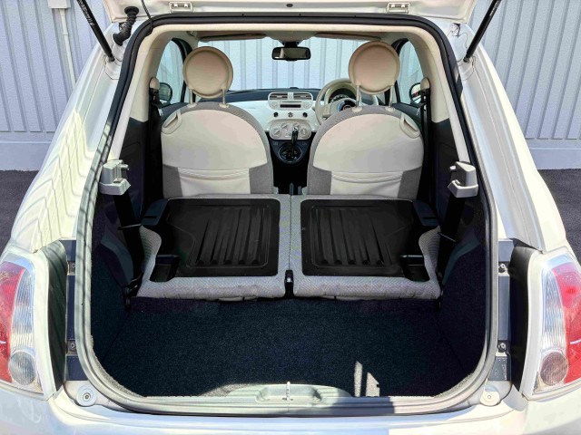 フィアット 500 1.2 8V Lounge RHDの中古車