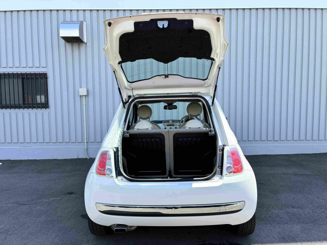 フィアット 500 1.2 8V Lounge RHDの中古車