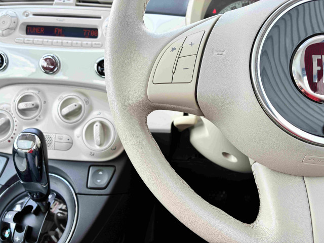 フィアット 500 1.2 8V Lounge RHDの中古車