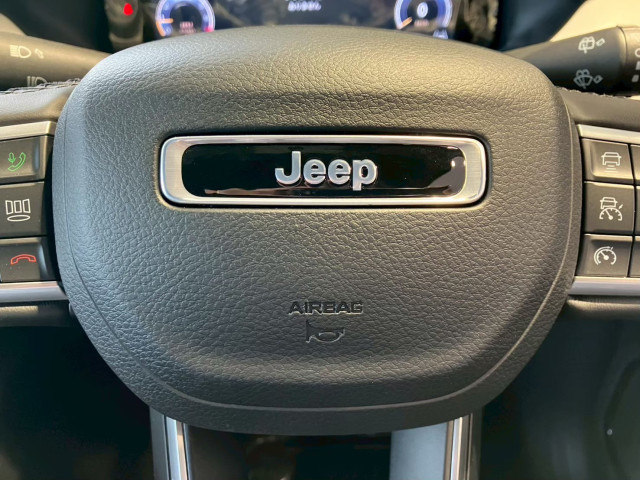 ジープ コンパス リミテッド 4WDの中古車