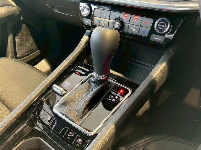 ジープ コンパス リミテッド 4WDの中古車