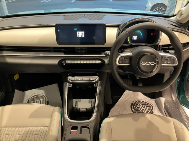 フィアット 600e ラ プリマの中古車