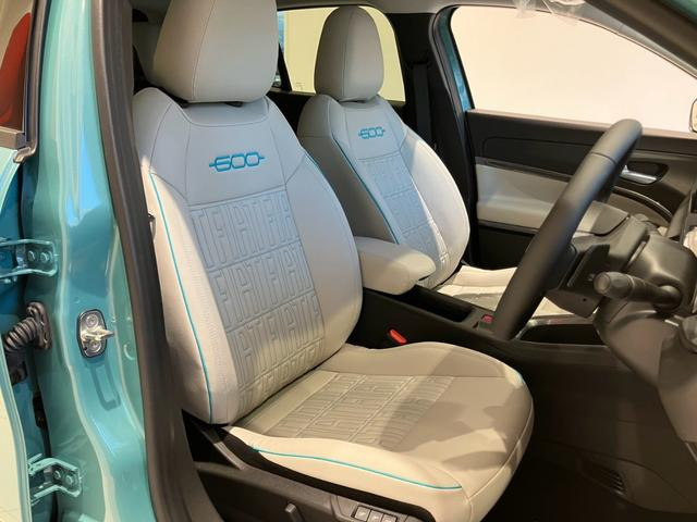 フィアット 600e ラ プリマの中古車