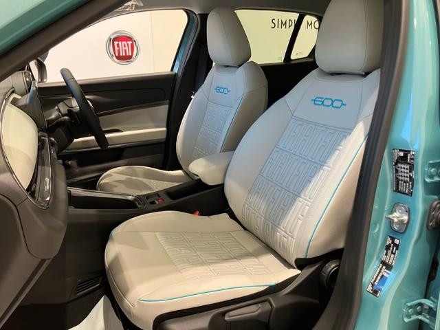 フィアット 600e ラ プリマの中古車