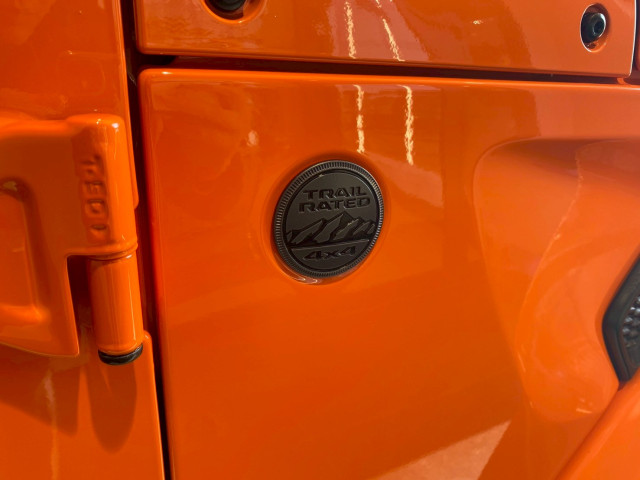 ジープ ラングラー アンリミテッド サハラ ホセ 4WDの中古車