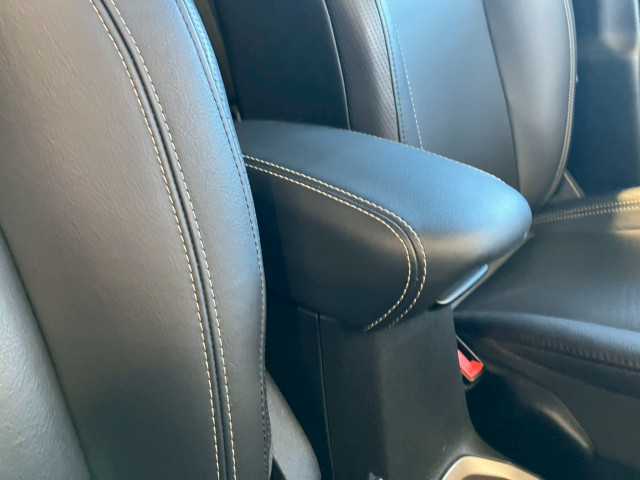 ジープ レネゲード リミテッドの中古車