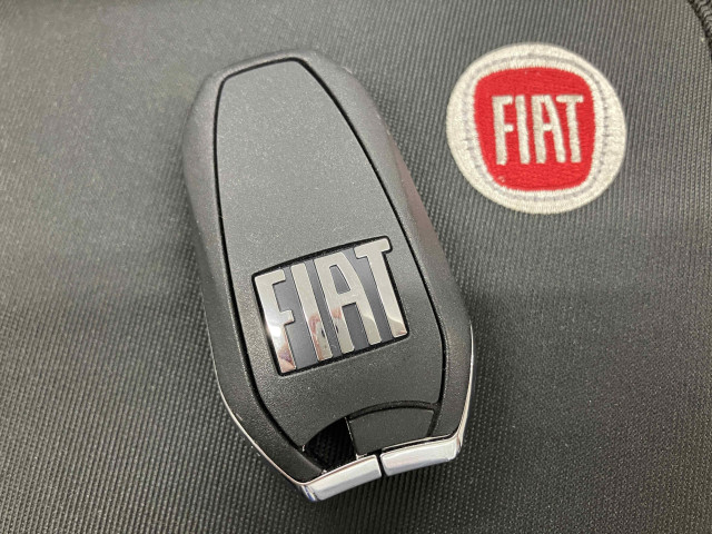 フィアット 600e ラ プリマの中古車