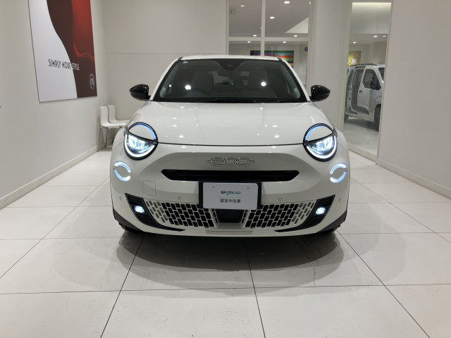 フィアット 600e ラ プリマの中古車