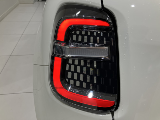 フィアット 600e ラ プリマの中古車
