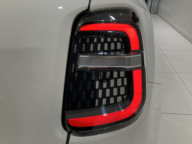 フィアット 600e ラ プリマの中古車