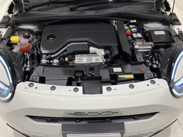 フィアット 600e ラ プリマの中古車