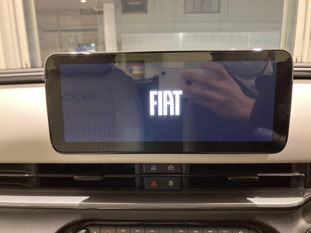 フィアット 600e ラ プリマの中古車