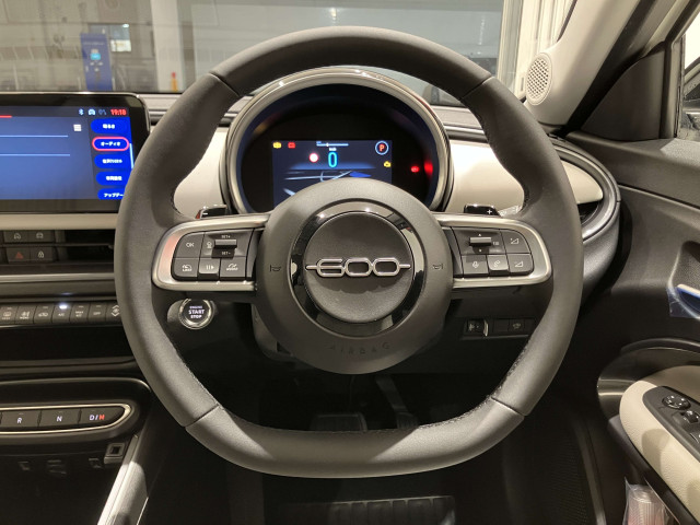 フィアット 600e ラ プリマの中古車