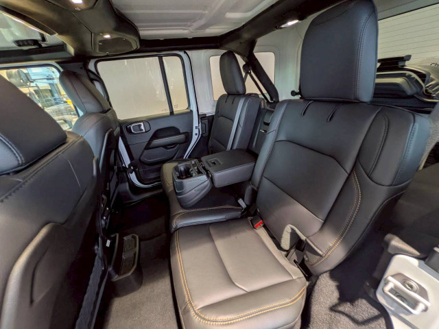 ジープ ラングラー スノートレース 4WDの中古車