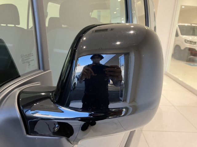 フィアット ドブロ 1.5 ディーゼルターボの中古車