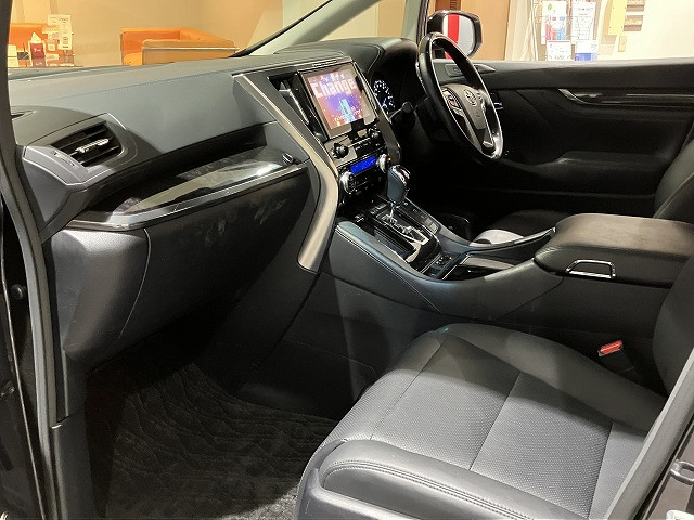 トヨタ アルファードハイブリッド ハイブリッド 2.5 SR E-Four 4WDの中古車