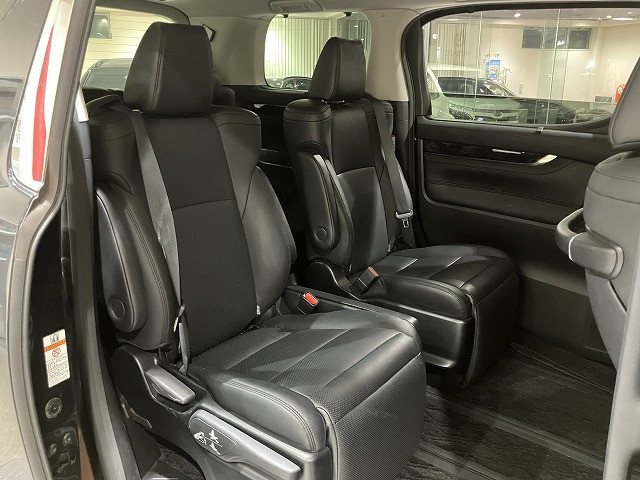 トヨタ アルファードハイブリッド ハイブリッド 2.5 SR E-Four 4WDの中古車