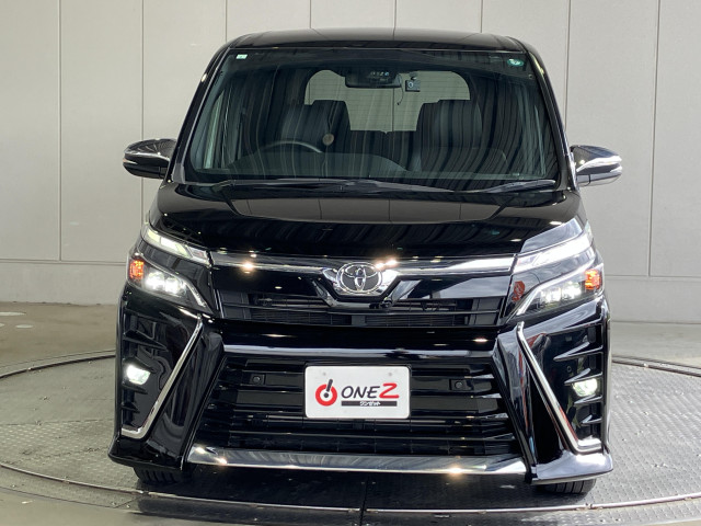 トヨタ ヴォクシー 2.0 ZS 煌Ⅲの中古車
