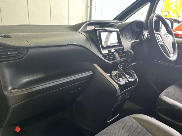 トヨタ ヴォクシー 2.0 ZS 煌Ⅲの中古車