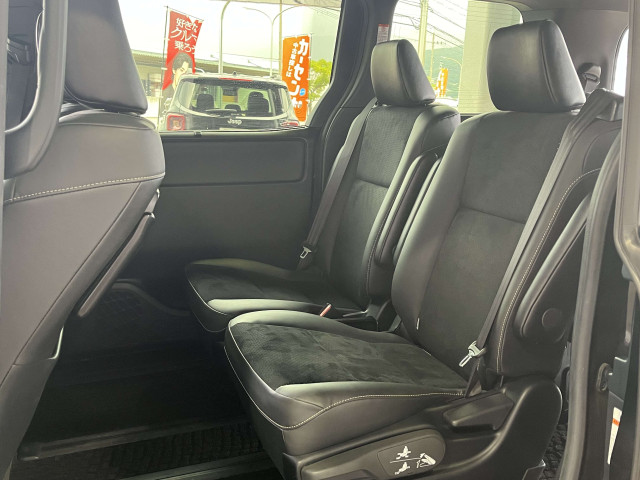 トヨタ ヴォクシー 2.0 ZS 煌Ⅲの中古車