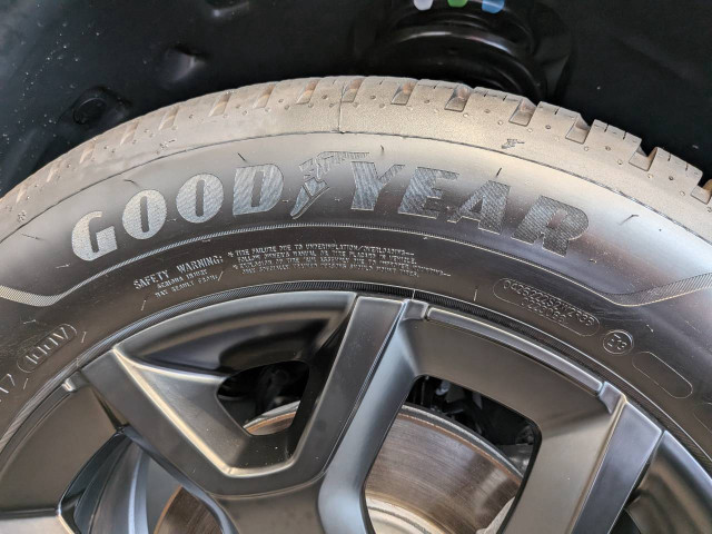 ジープ アベンジャー 4xe ハイブリッド アップランド 4WDの中古車