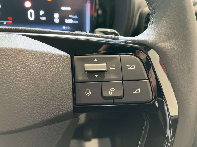フィアット ドブロ チンクエ ビアンコ ジェラート ディーゼルターボの中古車
