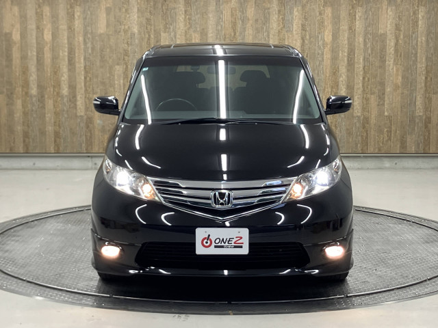 ご納車前には自社認証工場にてしっかり法定点検を行います！エンジンオイル・オイルエレメント・ワイパーゴム等の標準交換部品以外にも点検後交換が必要な消耗部品等も交換・整備致します
