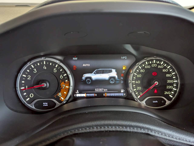 ジープ レネゲード トレイルホーク 4WDの中古車