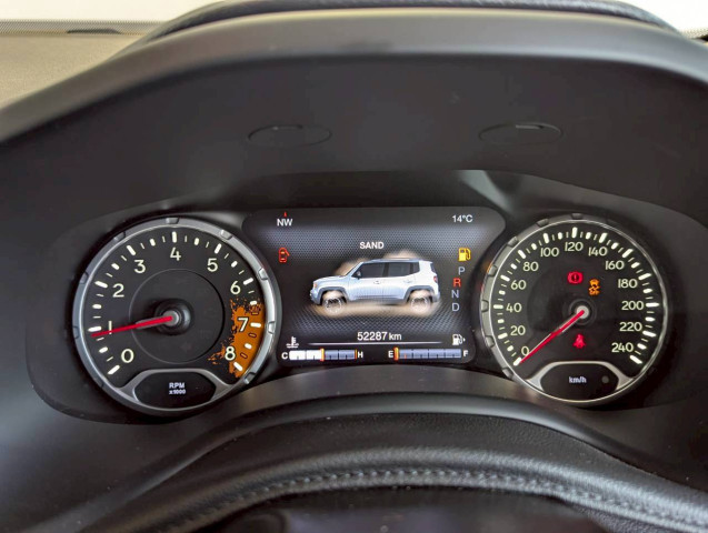 ジープ レネゲード トレイルホーク 4WDの中古車