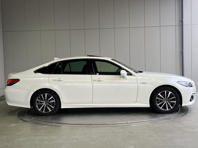 トヨタ クラウン ハイブリッド 2.5 S Cパッケージの中古車