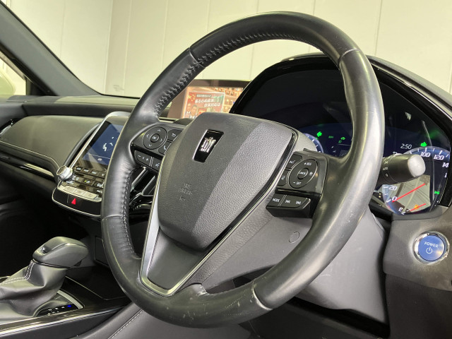 トヨタ クラウン ハイブリッド 2.5 S Cパッケージの中古車