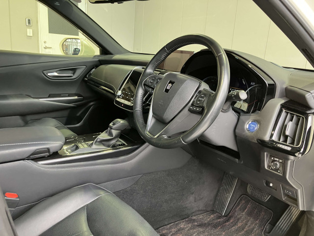 トヨタ クラウン ハイブリッド 2.5 S Cパッケージの中古車