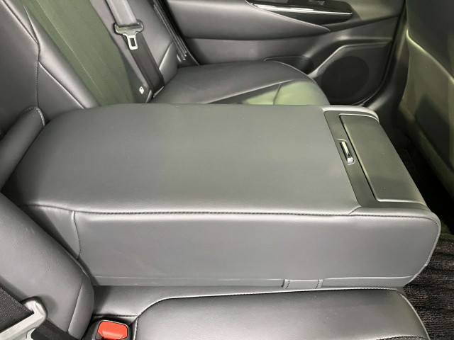 トヨタ クラウン ハイブリッド 2.5 S Cパッケージの中古車