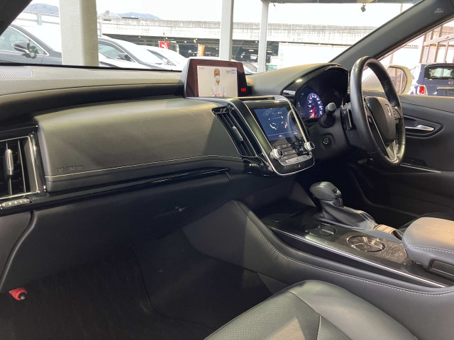 トヨタ クラウン ハイブリッド 2.5 S Cパッケージの中古車