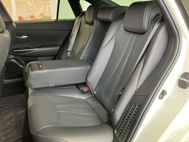 トヨタ クラウン ハイブリッド 2.5 S Cパッケージの中古車