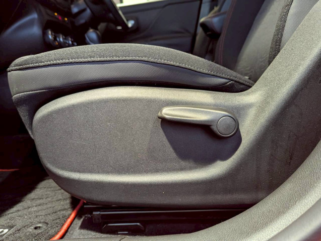 ジープ レネゲード トレイルホーク 4WDの中古車