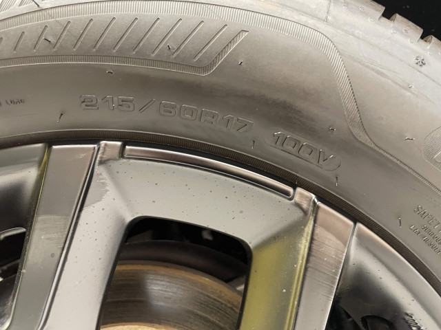 ジープ アベンジャー 4xe ハイブリッド ローンチ エディション 4WDの中古車